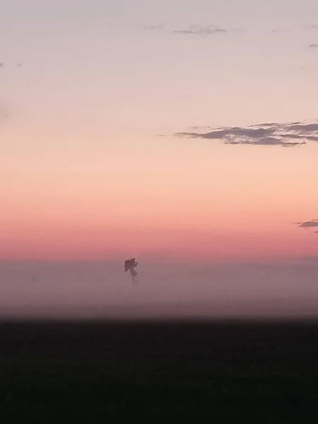 Закат Ярким Небом — стоковое фото
