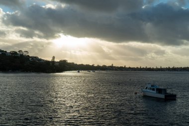 Batı Avustralya, Perth 'teki kuğu nehrinin manzarası