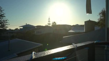 Batı Avustralya 'nın Mandurah kentindeki bir banliyöde 4K içinde farklı tasarlanmış evler koleksiyonu.