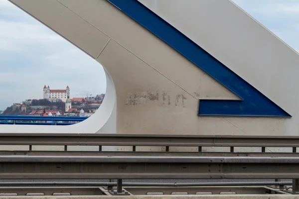 Detalles de un puente moderno, Bratislava, Eslovaquia — Foto de Stock