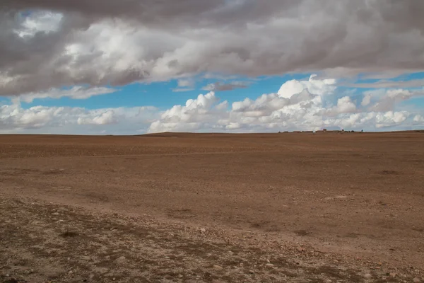 Страна в облачную погоду, Марокко — стоковое фото