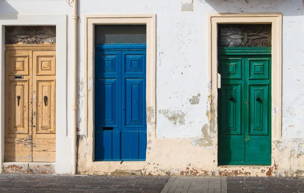 Three different color doors — Stock Photo, Image