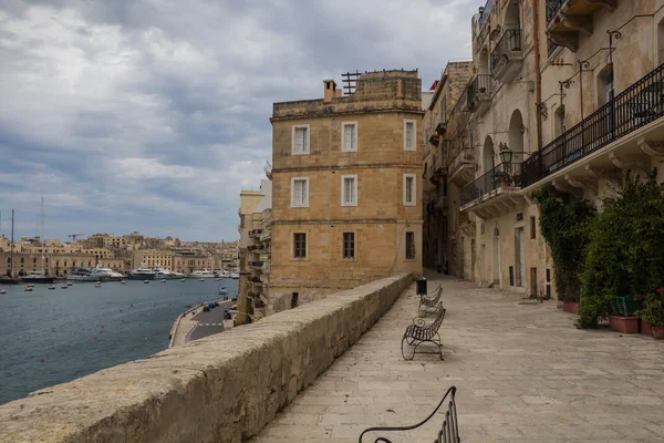 Şehir Senglea, Adası Malta ile Yarımadası