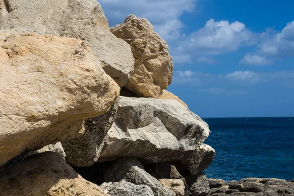 Rocas en la costa, isla Malta —  Fotos de Stock