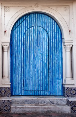 Tunus mavi kapı