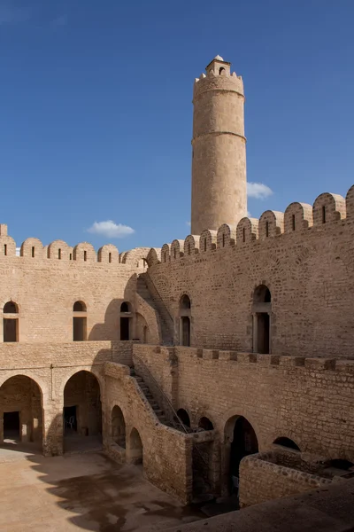 Ribart yard and tower en Sousse, Túnez — Foto de Stock