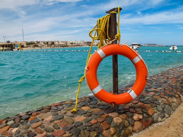 Playa con salvavidas en Hurghada, Egipto —  Fotos de Stock