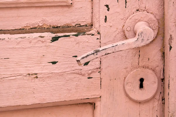 Detalle de una puerta de madera rosa —  Fotos de Stock