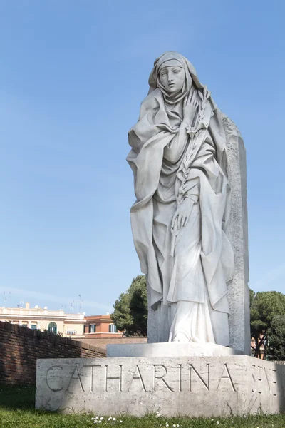 Estatua de Catalina en Roma, Italia — Foto de Stock