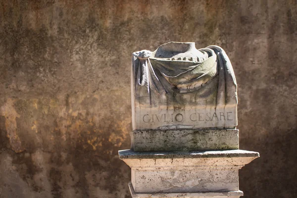 Estátua de Giulio Cesare, Roma, Itália — Fotografia de Stock