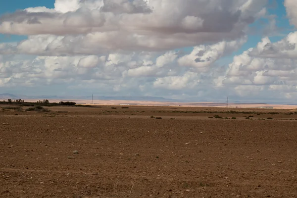 Campo e Céu Nublado, Marrocos — Fotografia de Stock