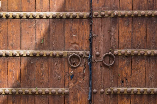 Деталь старых ворот, Марокко — стоковое фото