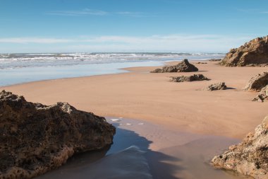 Beach Atlantik Okyanusu kıyısında, Fas