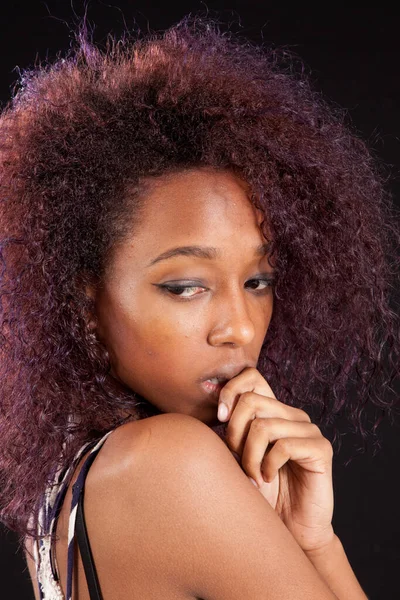 Preciosa Mujer Negra Reflexionando —  Fotos de Stock