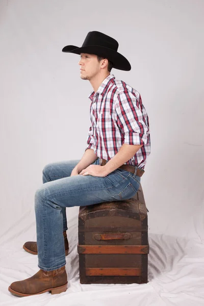 Kowboj Siedzi Wygodnie Odpoczywa — Zdjęcie stockowe