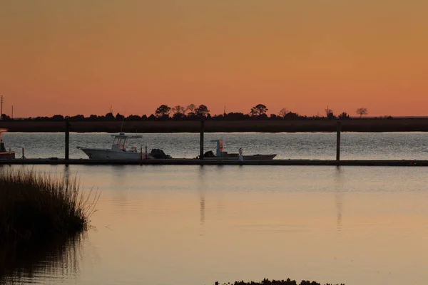 Pesca Numa Doca Pôr Sol — Fotografia de Stock