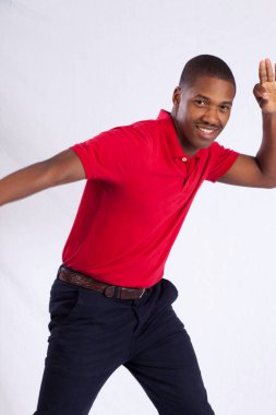 Dans eden mutlu siyah adam