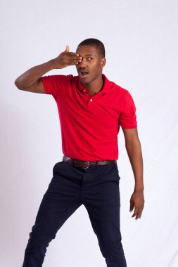 Dans eden mutlu siyah adam