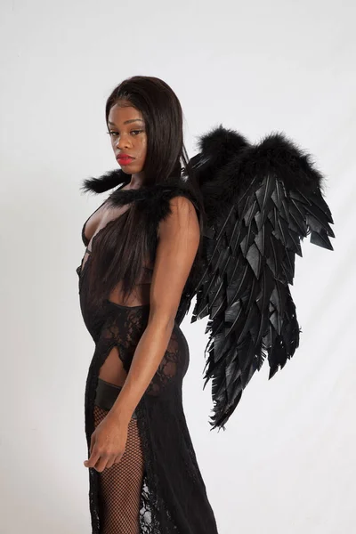 Preciosa Dama Negra Traje Ángel Negro —  Fotos de Stock