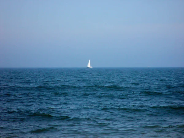 Sailboat Ocean Waves — Stock Photo, Image