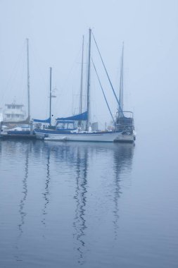 Sabah Sisi 'nde yelkenli.