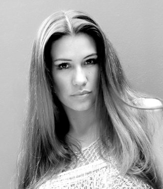 güzel esmer - siyah beyaz