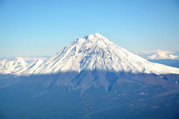 Majestuoso Pico Montaña Nevada — Foto de Stock