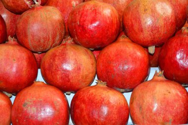 Nar tohumları. Meyve suyu için meyve suyu. Sağlıklı yaşam tarzı