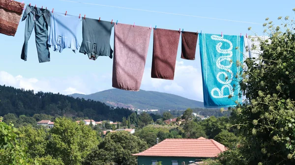 Séchage Des Vêtements Sur Une Corde Linge — Photo