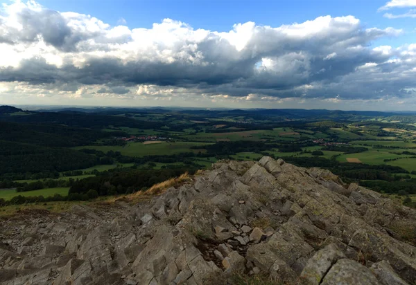 Schöne Landschaft bei Sonnenuntergang in Fulda in Hessen — Stockfoto