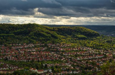 Jena 'da yaz mevsimine yakın bir süre için gün içinde kernberge' den görünüm