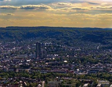 Yazın Jenzig 'e gittikten sonra Jena' ya bir göz at.