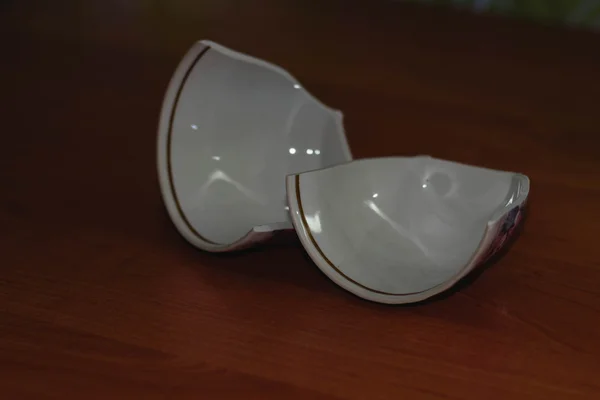 düşük bir anahtar kırık Kupası