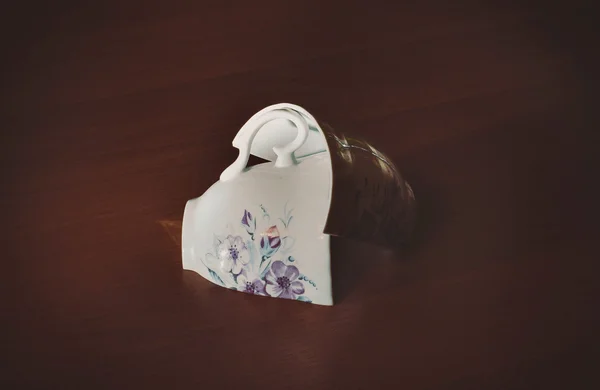 düşük bir anahtar kırık Kupası