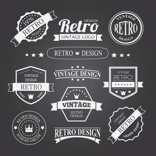 Ensemble d'insignes ou logotypes vintage rétro — Image vectorielle