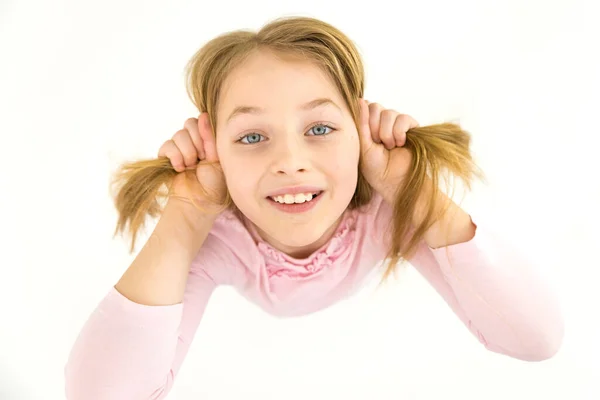 Bella Ragazza Guarda Telecamera Vista Dall Alto — Foto Stock