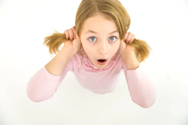 Ragazza Sorpresa Guarda Telecamera Vista Dall Alto — Foto Stock