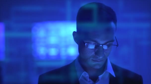 Businessman Glasses Working Hologram Background — Stock Video