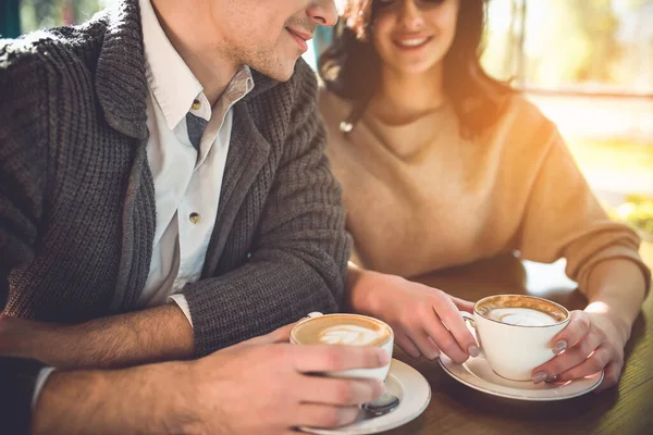 Homem Uma Mulher Bebem Café Café — Fotografia de Stock