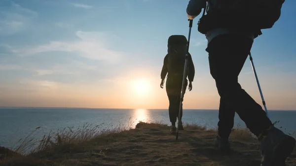 Resenärerna Går Havet Bakgrund — Stockfoto