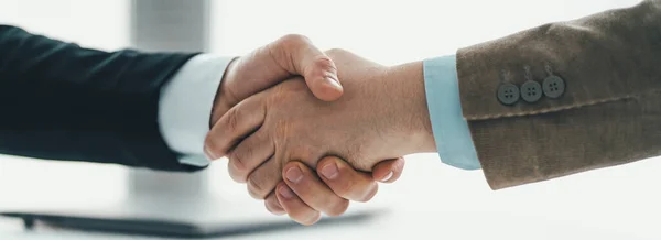 Two Men Handshaking Table — Stock Photo, Image