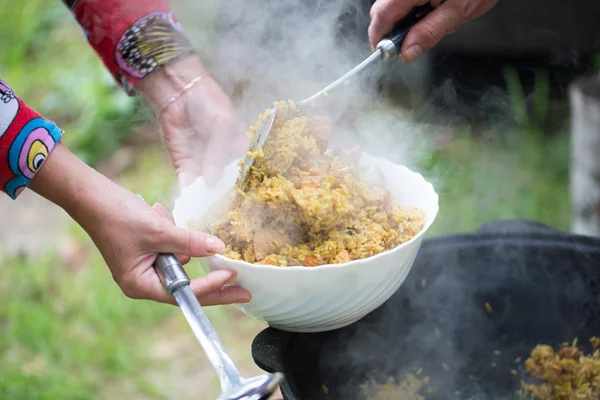 Pilaffris, kokta utomhus — Stockfoto