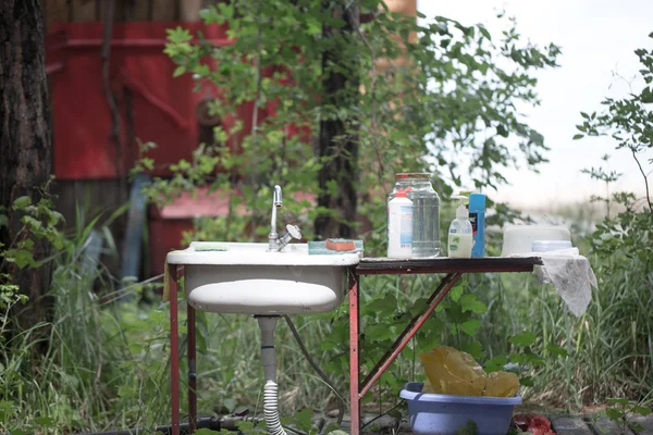 El lavabo en el bosque —  Fotos de Stock