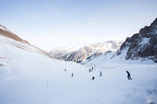 Vackra vinter landskap berg — Stockfoto