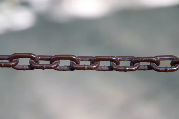 Närbild Brun Kedja Med Förseglade Länkar — Stockfoto