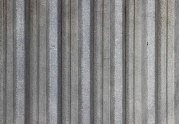 Çinko kaplı dalga biçimli çelik levha.