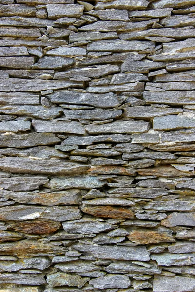 Különböző Méretű Formájú Természetes Kőzetekből Készült Fal Szerkezete — Stock Fotó