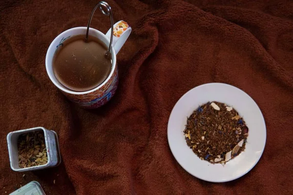 Making Tea Colorful Cup White Saucer Natural Tea — Stock Photo, Image