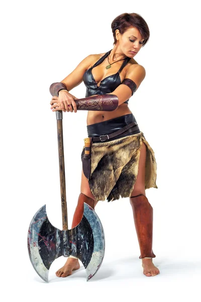 Warrior - vrouw met een bijl — Stockfoto