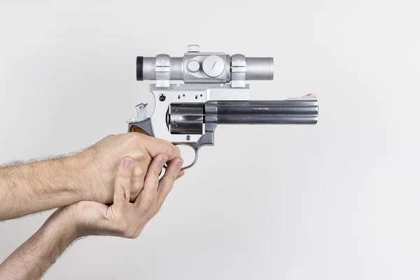 Shooter holds .357 Magnum Revolver — Stock Photo, Image